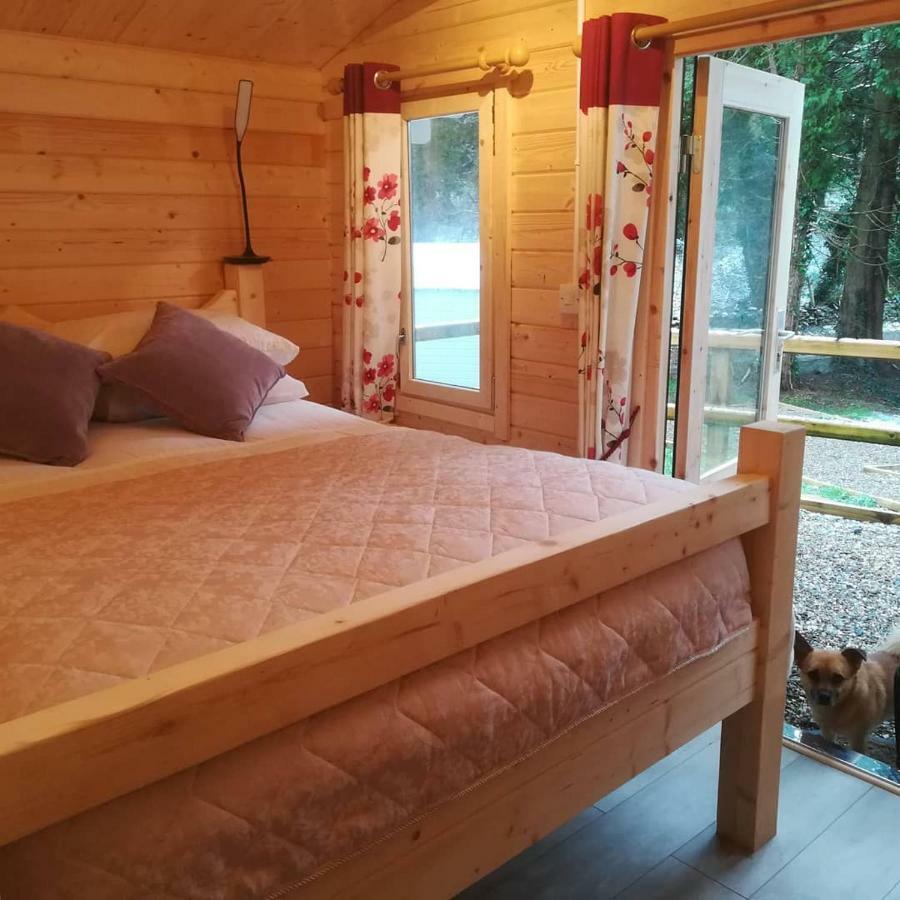 Dunmore Gardens Log Cabins Carrigans  Exterior photo